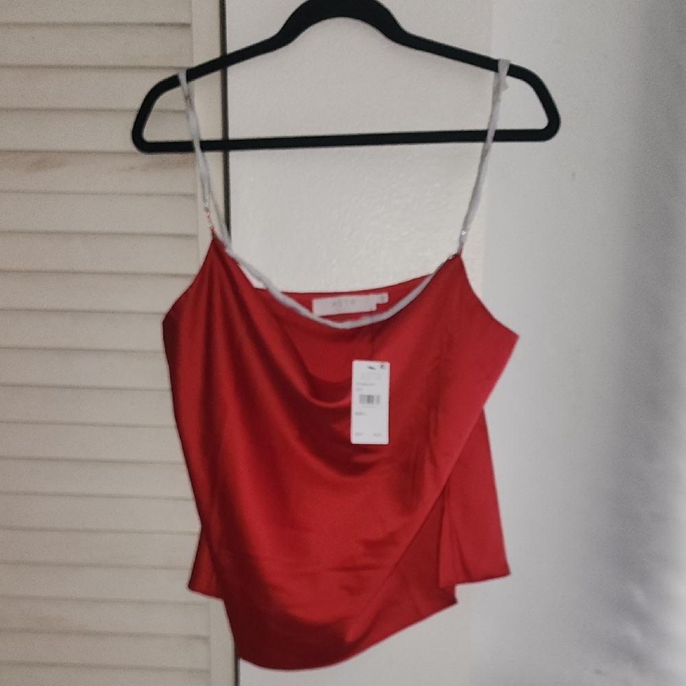 Astr Red Camisole Top With A chain Strap In large
